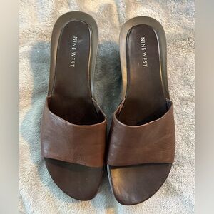 90’s Nine West wedge sandal, brown leather, size 7